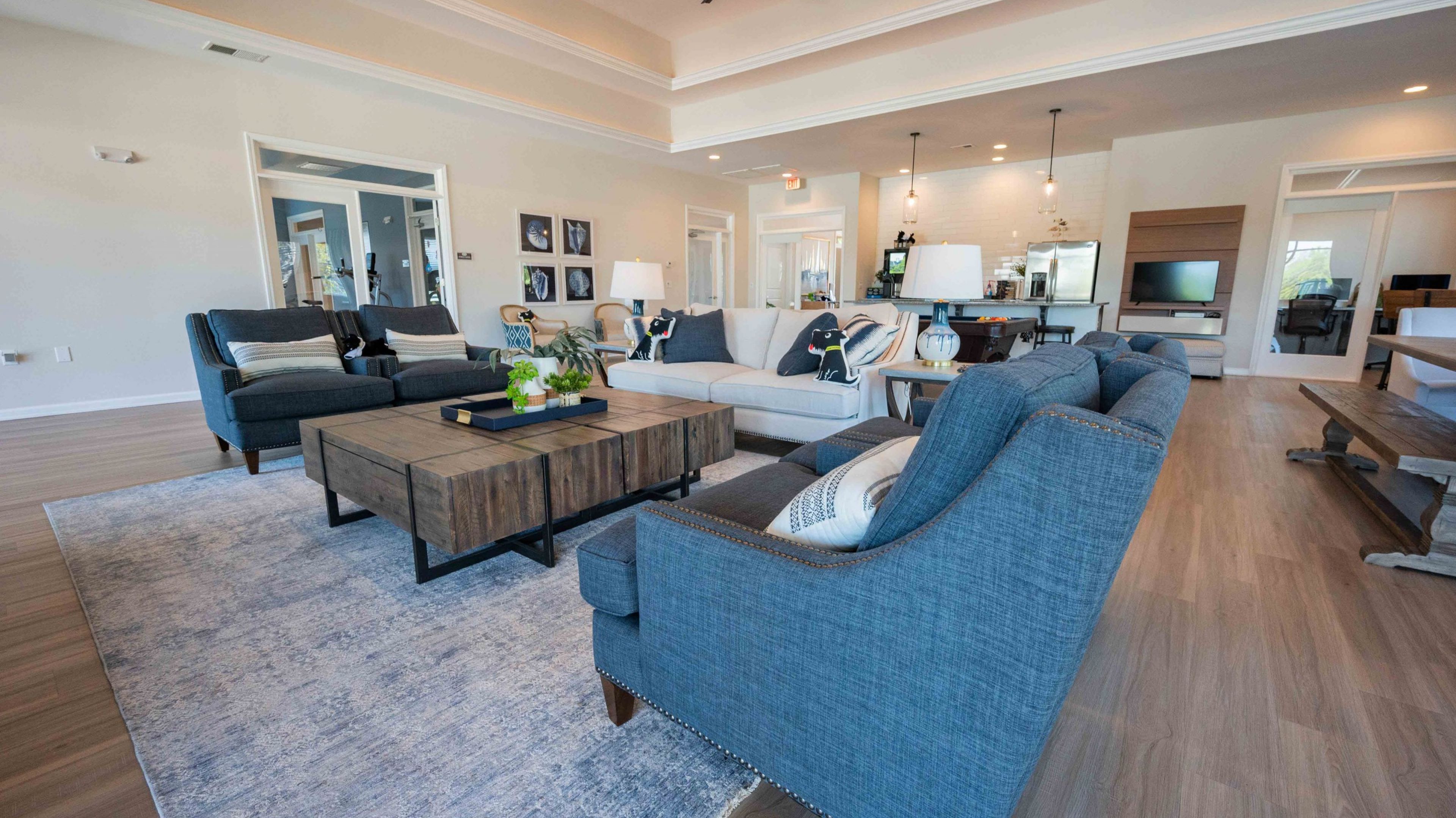 Hawthorne at the Bend resident clubhouse amenity with seating area and beautiful finishes